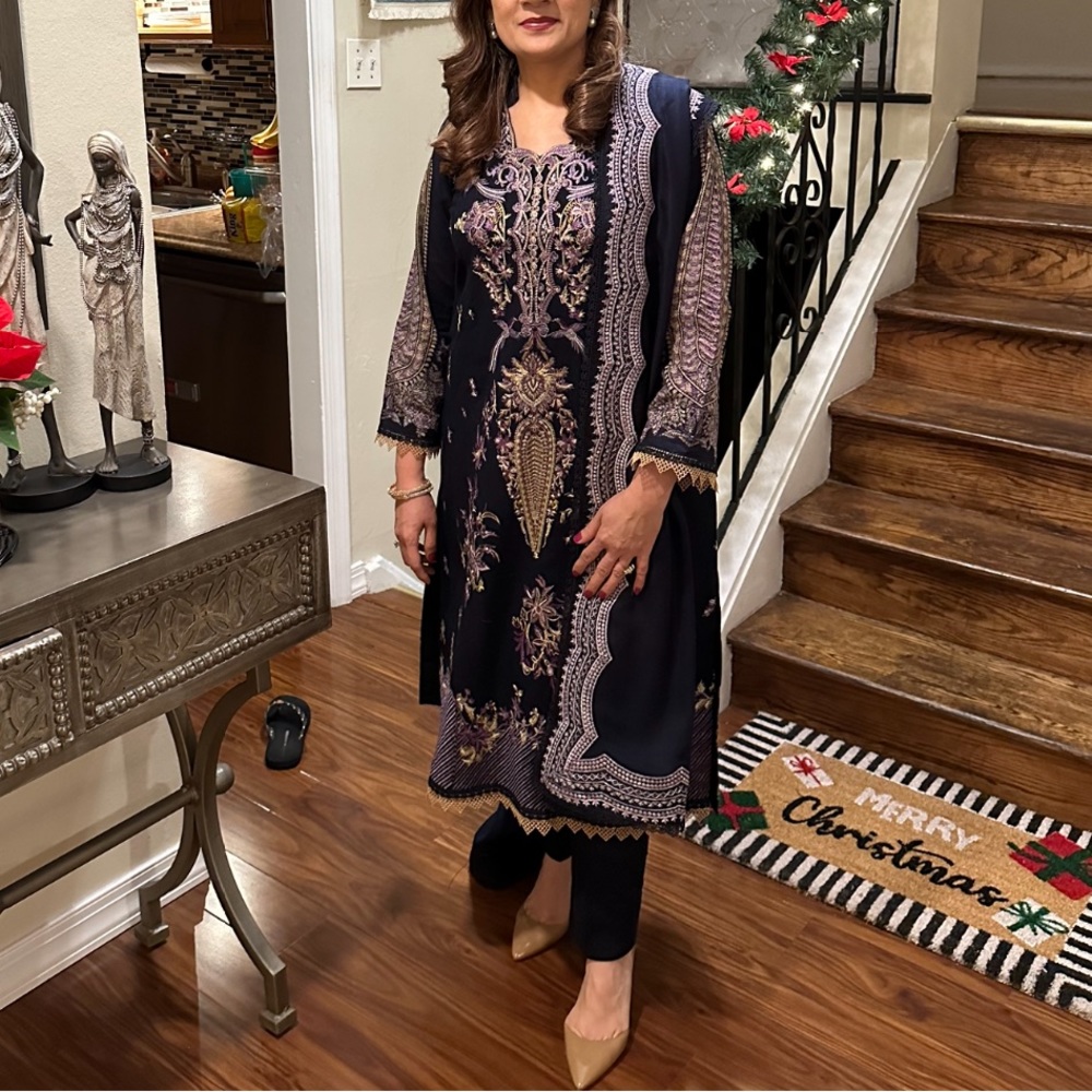 Pakistani/ indian designer Sana safinaz 3 piece formal suit